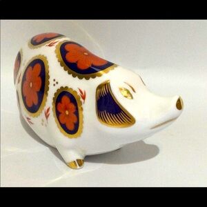 Royal Crown Derby pig paperweight